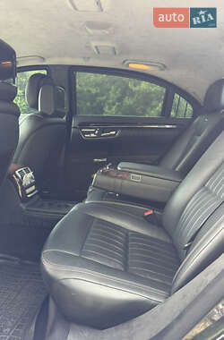 Седан Mercedes-Benz S-Class 2012 в 