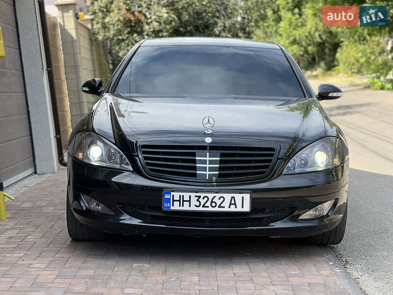 Седан Mercedes-Benz S-Class 2005 в Одессе