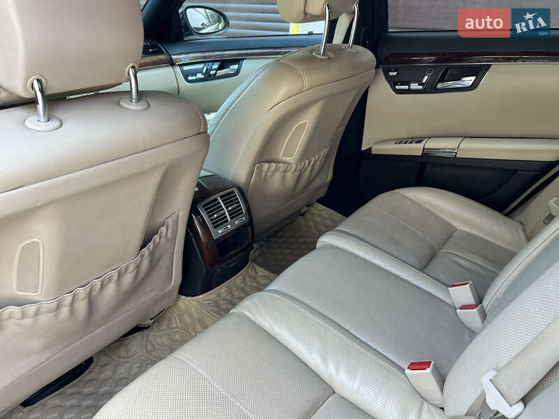 Седан Mercedes-Benz S-Class 2005 в Одессе