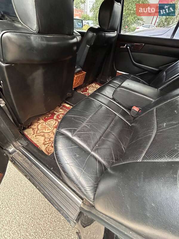 Седан Mercedes-Benz S-Class 1987 в Киеве