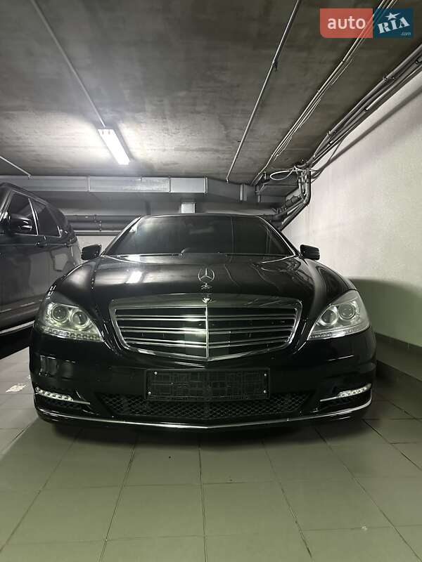 Седан Mercedes-Benz S-Class 2008 в Днепре
