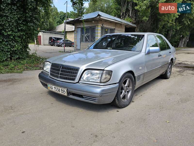 Mercedes-Benz S-Class 1992