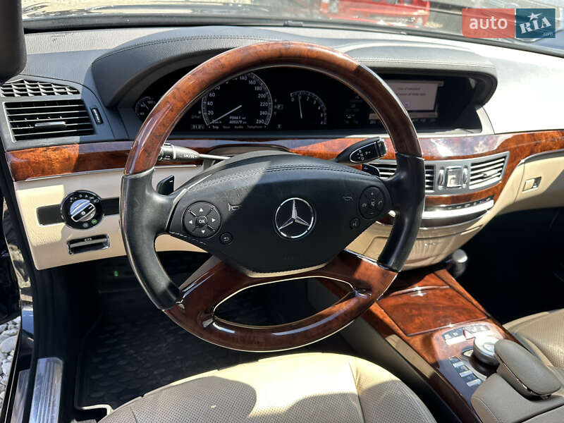 Седан Mercedes-Benz S-Class 2010 в Ивано-Франковске