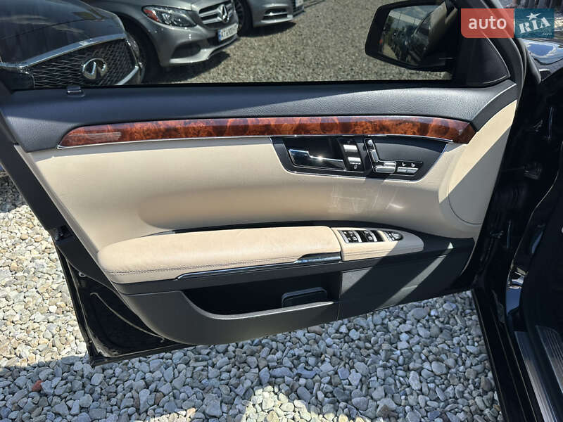 Седан Mercedes-Benz S-Class 2010 в Ивано-Франковске