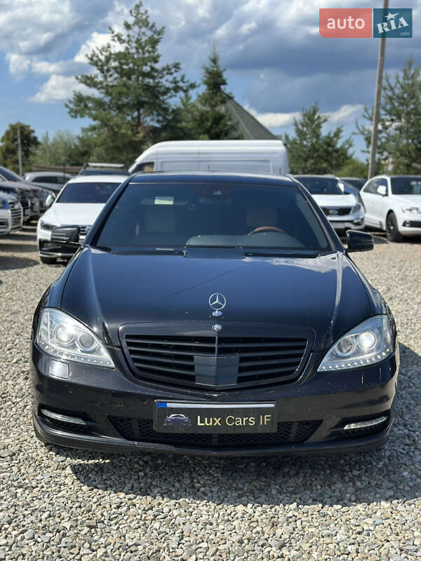 Седан Mercedes-Benz S-Class 2010 в Ивано-Франковске