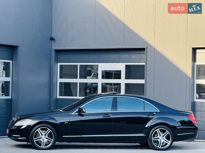 Седан Mercedes-Benz S-Class 2011 в Мукачево