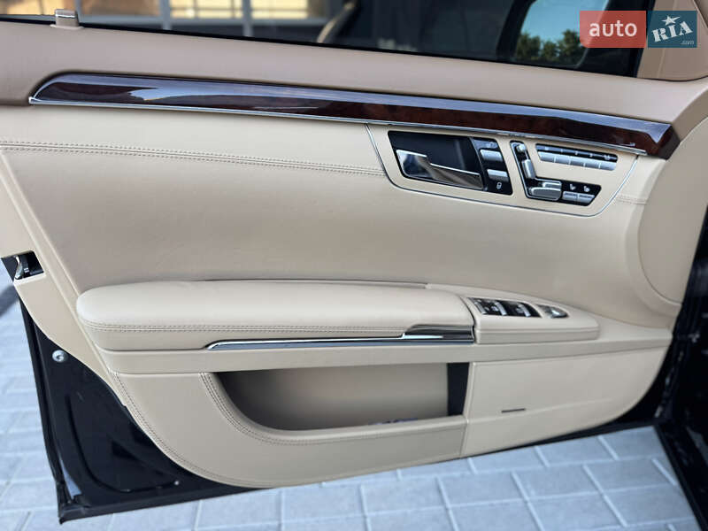 Седан Mercedes-Benz S-Class 2011 в Мукачево