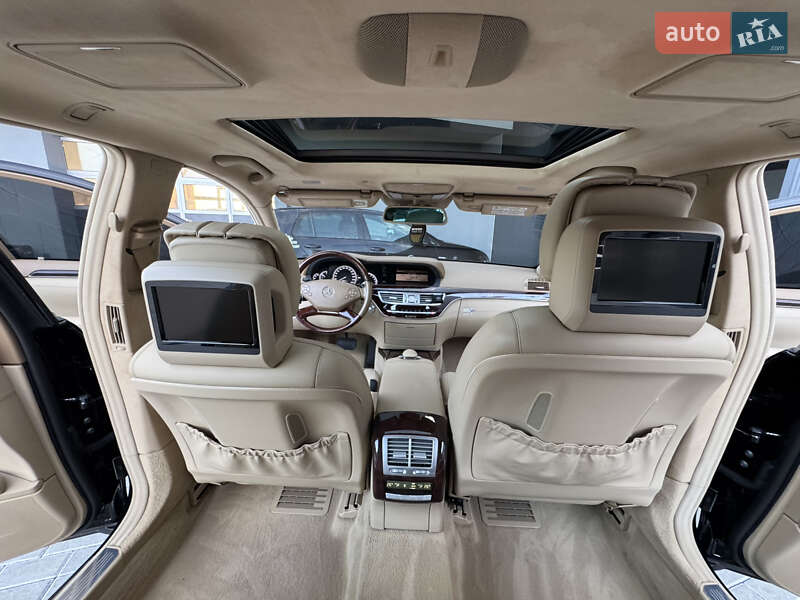 Седан Mercedes-Benz S-Class 2011 в Мукачево