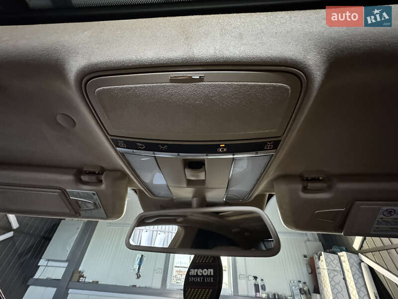 Седан Mercedes-Benz S-Class 2011 в Мукачево