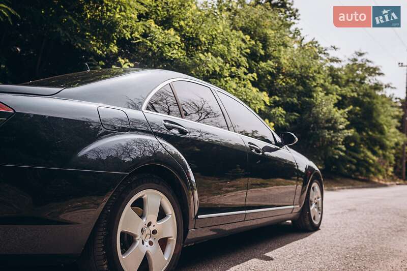 Седан Mercedes-Benz S-Class 2006 в Залещиках