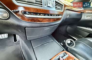 Седан Mercedes-Benz S-Class 2006 в 