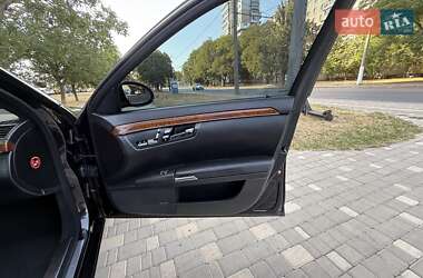 Седан Mercedes-Benz S-Class 2006 в 