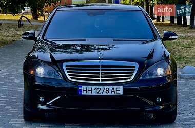 Седан Mercedes-Benz S-Class 2006 в 