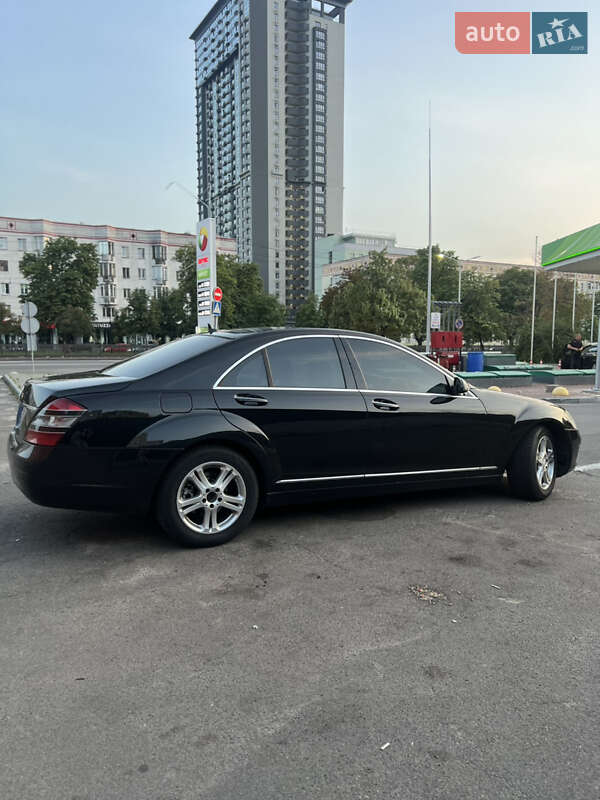 Mercedes-Benz S-Class 2008