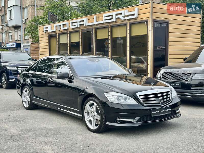 Mercedes-Benz S-Class 2012
