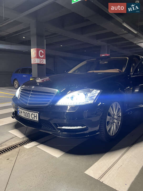 Седан Mercedes-Benz S-Class 2009 в Києві
