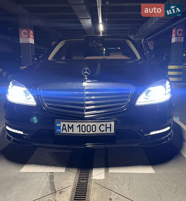 Седан Mercedes-Benz S-Class 2009 в Києві
