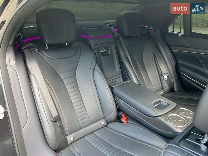 Седан Mercedes-Benz S-Class 2019 в Кривом Роге