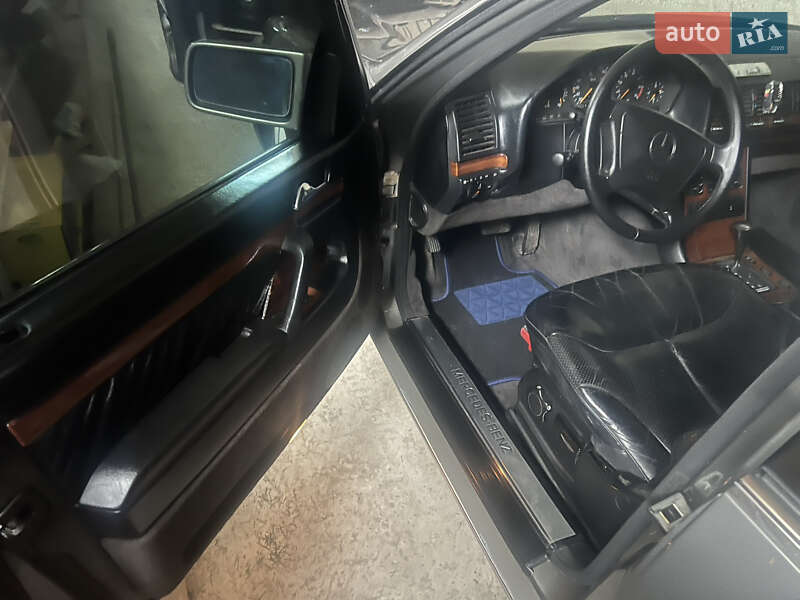 Седан Mercedes-Benz S-Class 1992 в Ивано-Франковске