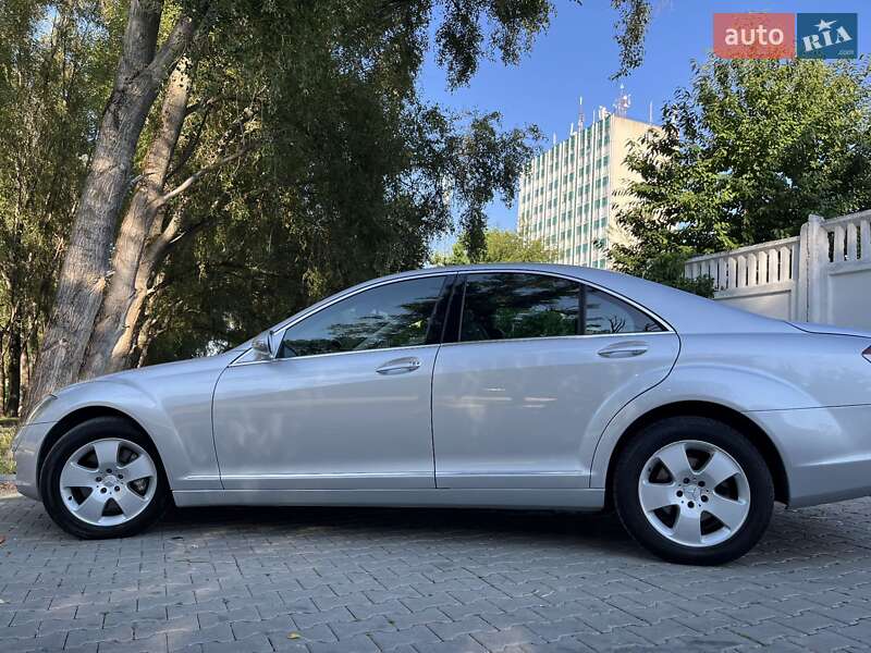Седан Mercedes-Benz S-Class 2006 в Черновцах