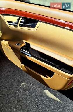 Седан Mercedes-Benz S-Class 2006 в 