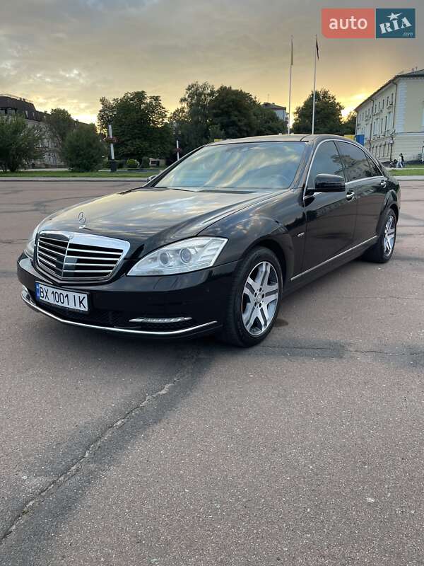Седан Mercedes-Benz S-Class 2012 в Хмельницькому