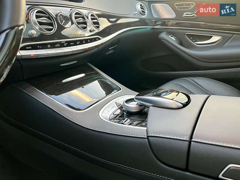 Седан Mercedes-Benz S-Class 2018 в Києві
