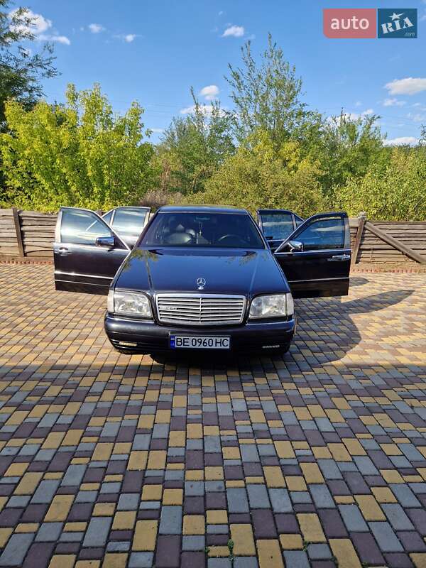 Седан Mercedes-Benz S-Class 1997 в Южноукраїнську
