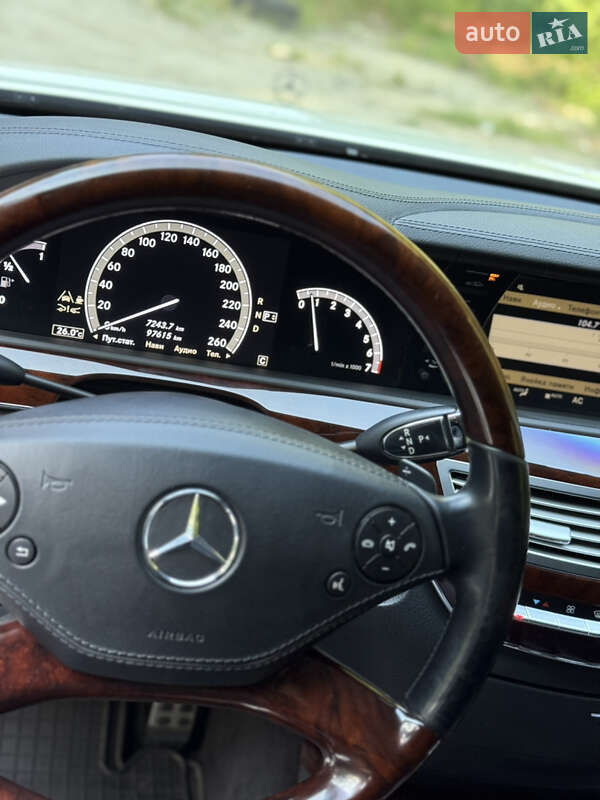 Седан Mercedes-Benz S-Class 2010 в Львові