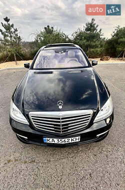 Седан Mercedes-Benz S-Class 2012 в 