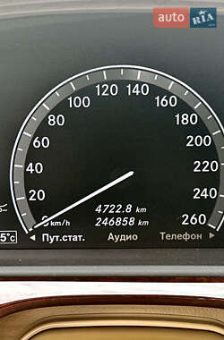 Седан Mercedes-Benz S-Class 2012 в 