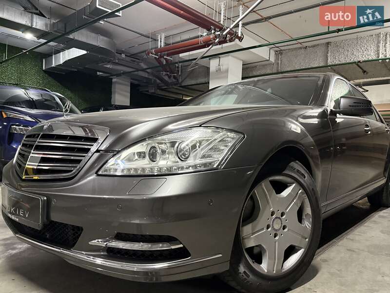 Mercedes-Benz S-Class 2013