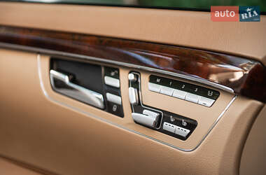Седан Mercedes-Benz S-Class 2008 в 
