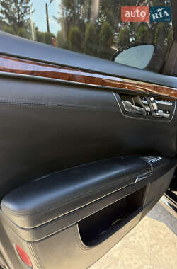Седан Mercedes-Benz S-Class 2006 в 
