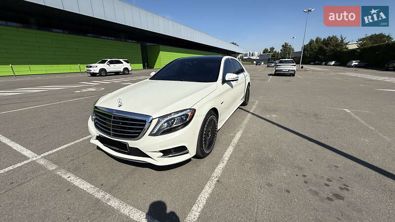 Седан Mercedes-Benz S-Class 2015 в 