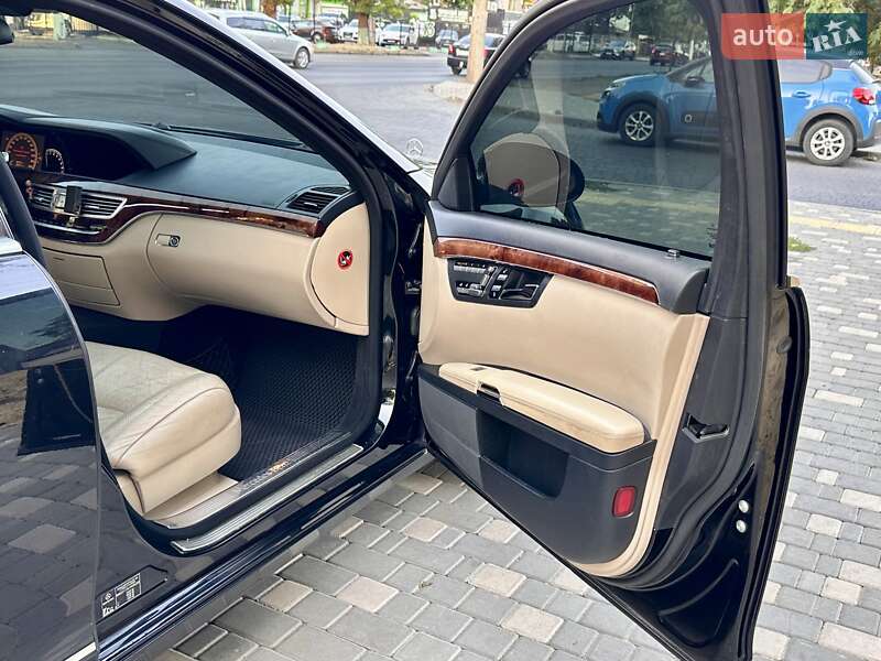 Седан Mercedes-Benz S-Class 2006 в Одесі