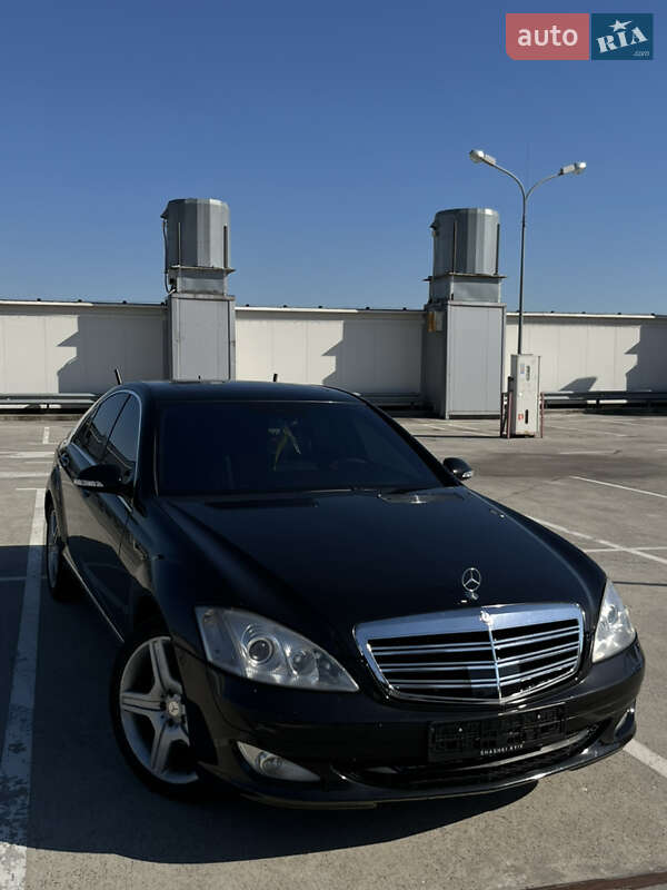 Mercedes-Benz S-Class 2006