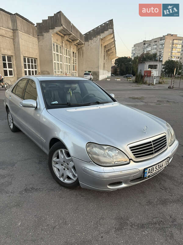 Седан Mercedes-Benz S-Class 2001 в Виннице