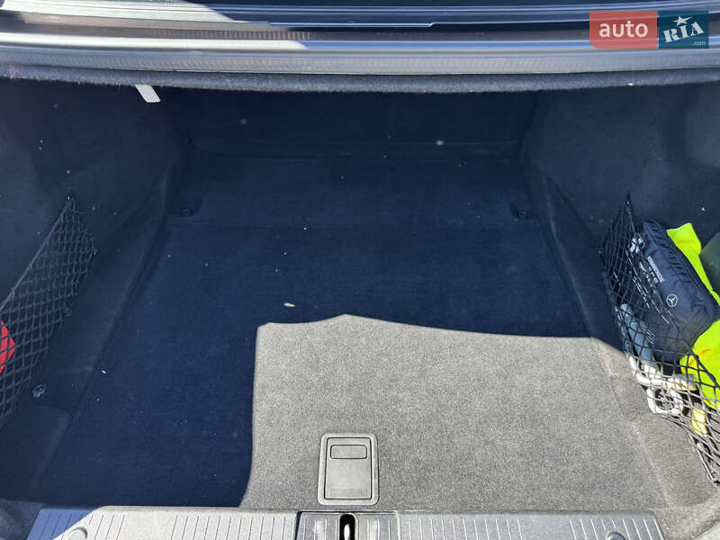 Седан Mercedes-Benz S-Class 2011 в Киеве