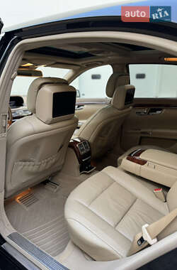 Седан Mercedes-Benz S-Class 2009 в 