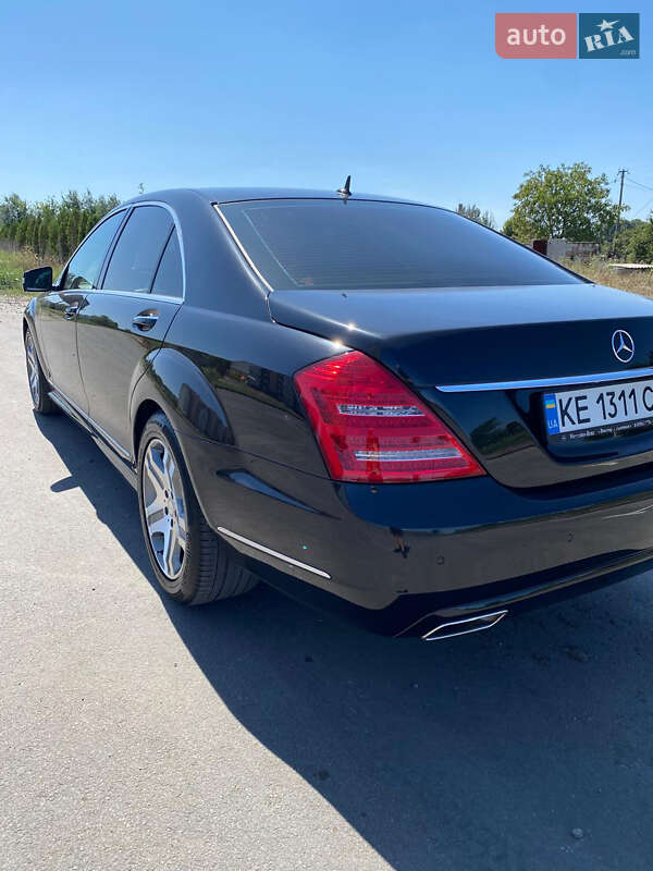 Седан Mercedes-Benz S-Class 2006 в Дніпрі