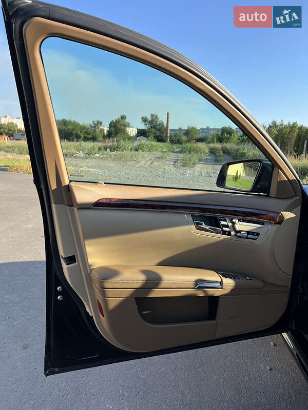 Седан Mercedes-Benz S-Class 2006 в Дніпрі