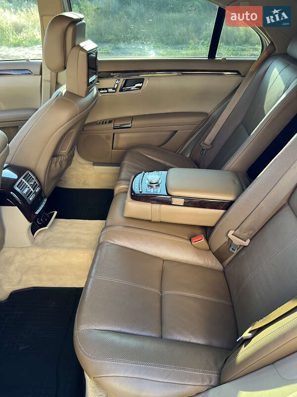 Седан Mercedes-Benz S-Class 2006 в Дніпрі