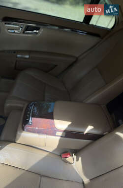 Седан Mercedes-Benz S-Class 2006 в 