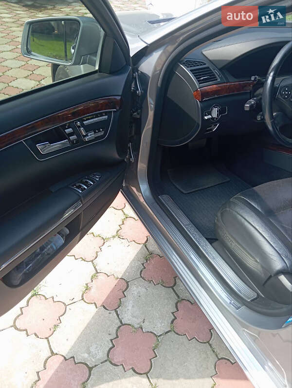Седан Mercedes-Benz S-Class 2010 в Кицмани