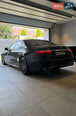 Седан Mercedes-Benz S-Class 2023 в 