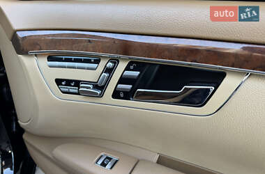 Седан Mercedes-Benz S-Class 2008 в 
