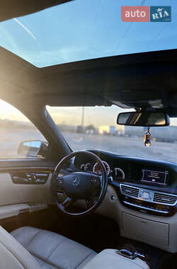 Седан Mercedes-Benz S-Class 2006 в 