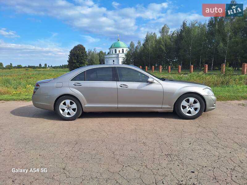 Седан Mercedes-Benz S-Class 2006 в Диканьке