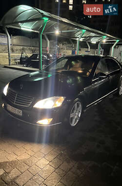 Седан Mercedes-Benz S-Class 2006 в 